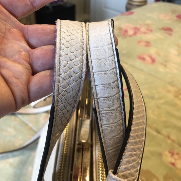 Dune embossed crocodile leather. - Picture 10 of 15